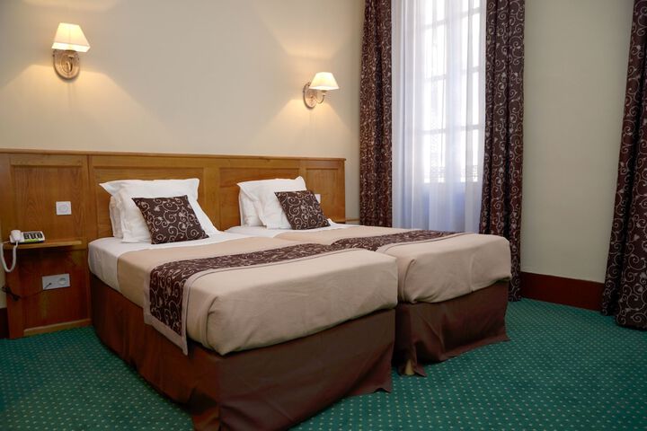 Room 30 of 67
