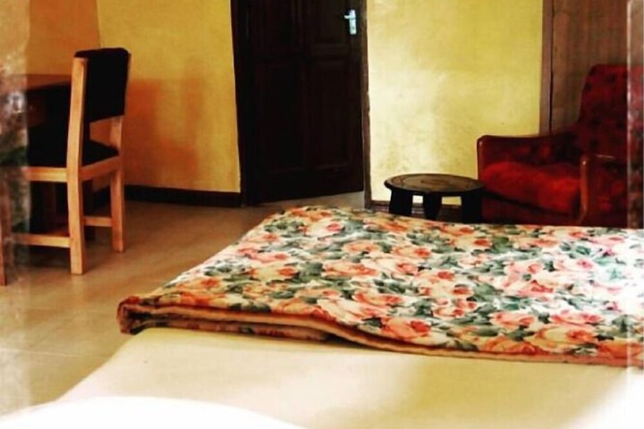 Room 4 of 11
