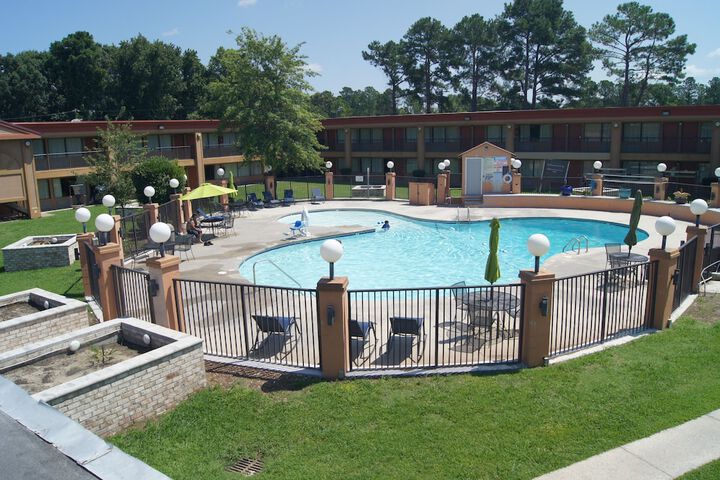 Pool 43 of 101
