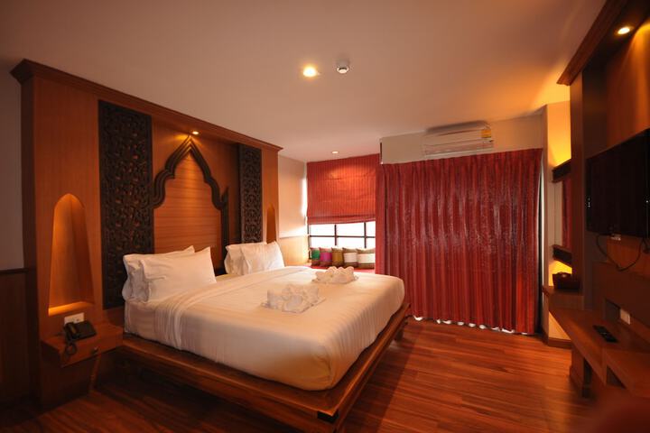 Room 33 of 83