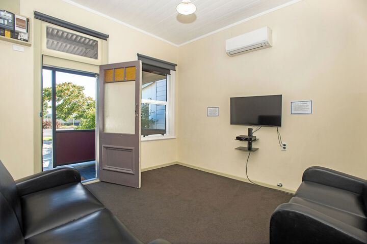 Room 43 of 72