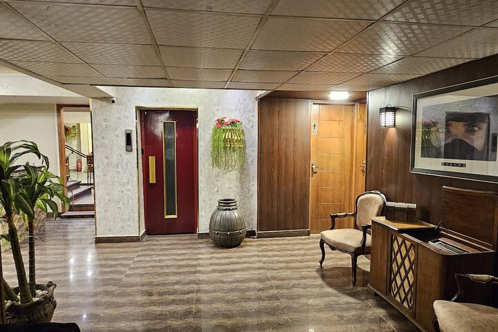 Entrance & Lobby