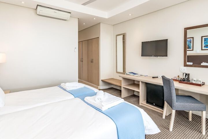 Room 83 of 343