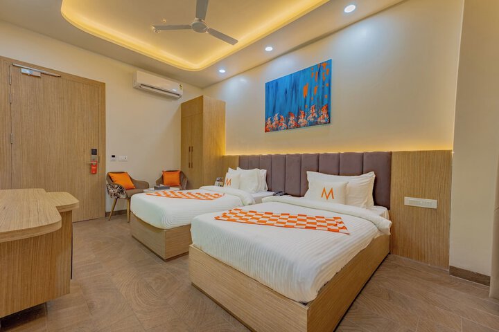 Room 3 of 21