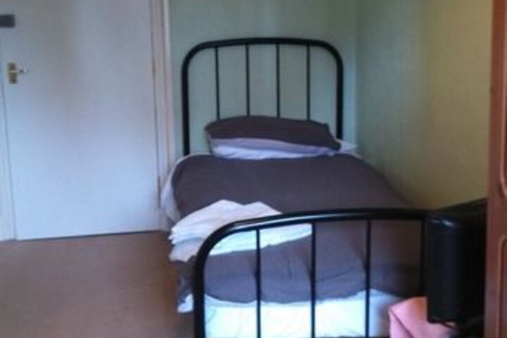 Room 21 of 43