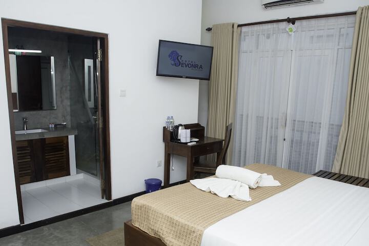 Room 40 of 76