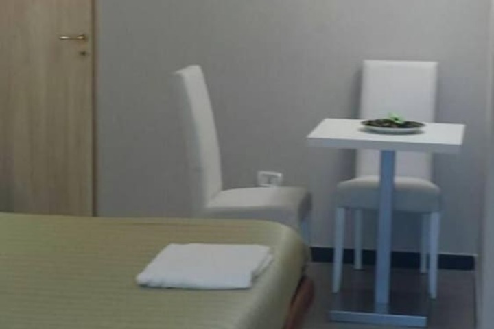 Room 5 of 27