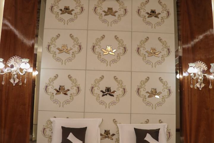 Room 3 of 13