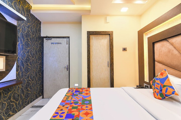 Room 18 of 32
