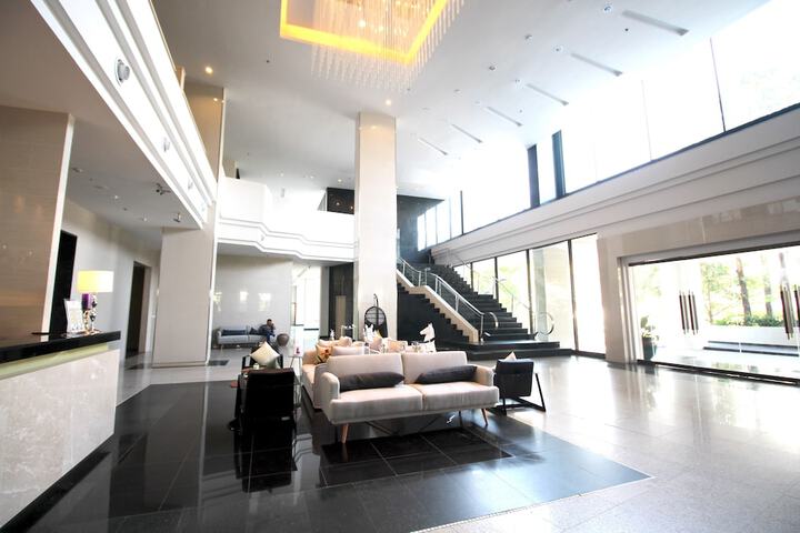 Hotel Lobby
