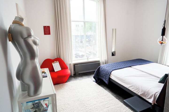 Room 31 of 50