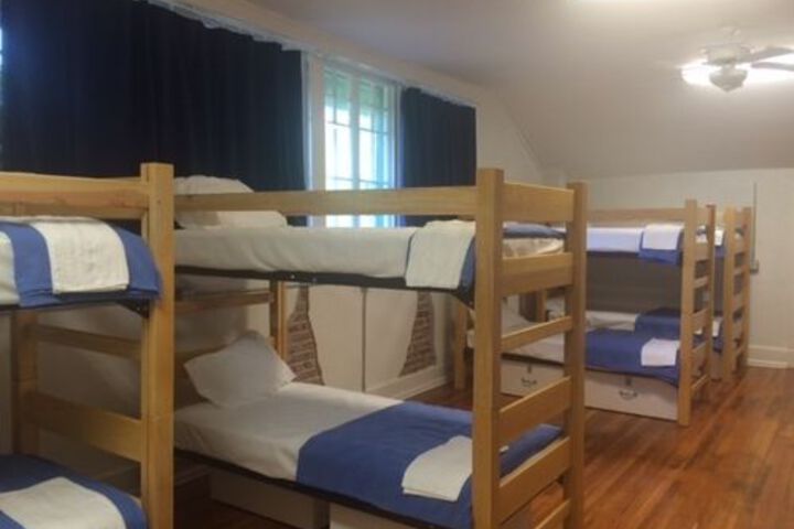 Room 11 of 48