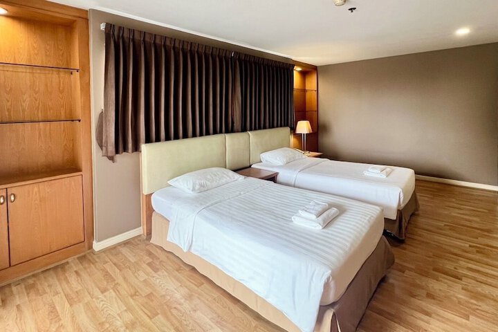 Room 8 of 111