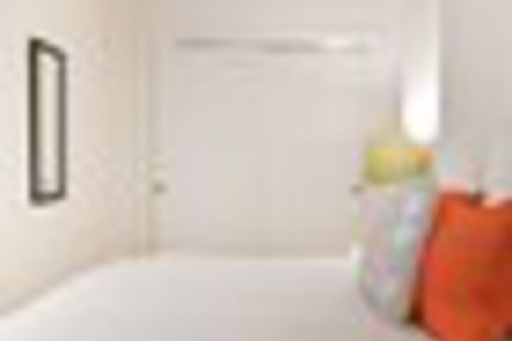 Room 35 of 120