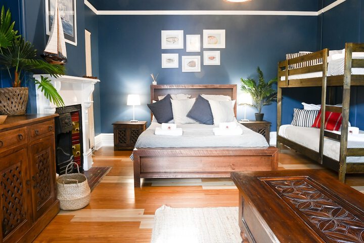 Room 33 of 73