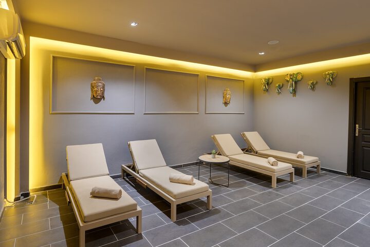 Spa 4 of 25