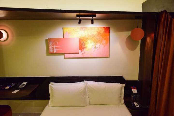 Room 11 of 44