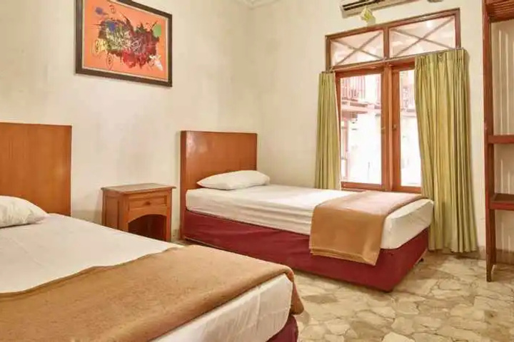 Room 4 of 26