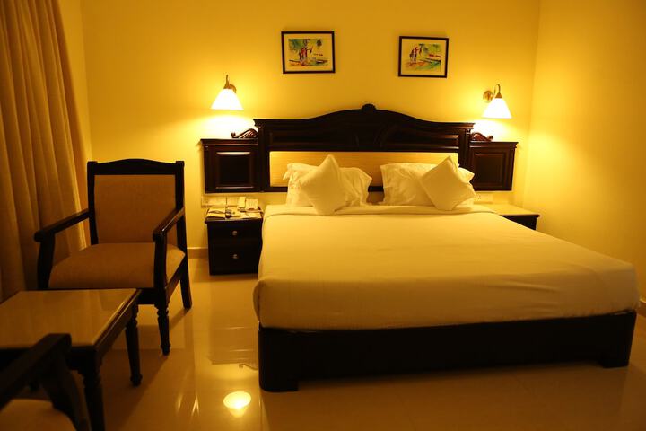 Room 6 of 38