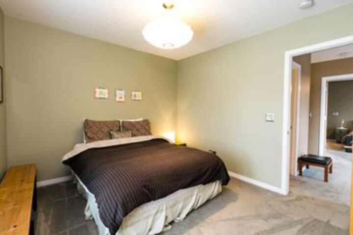 Room 13 of 44