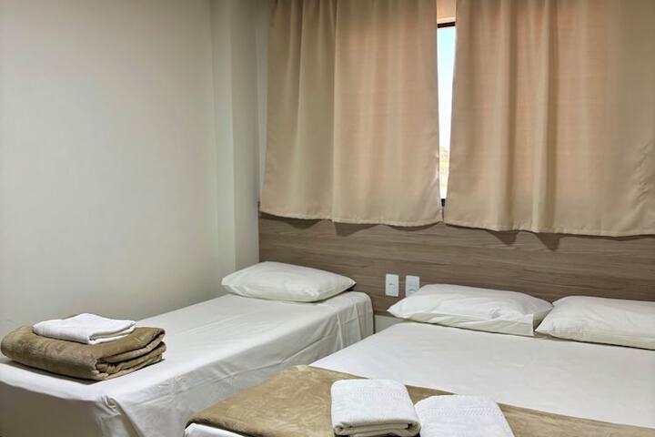 Room 4 of 7