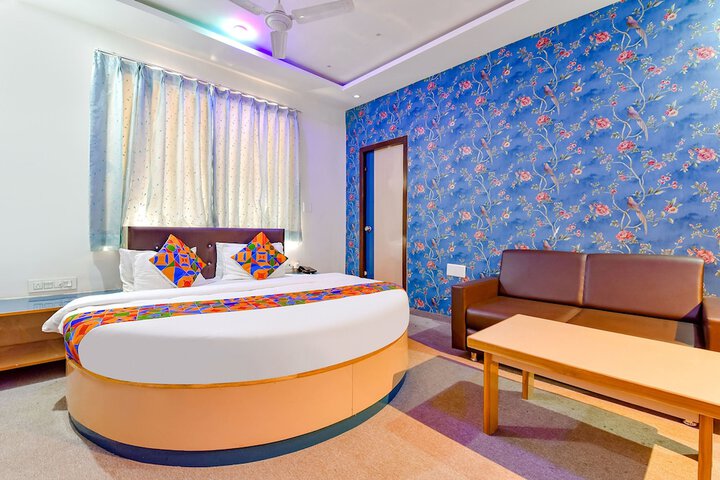 Room 17 of 27