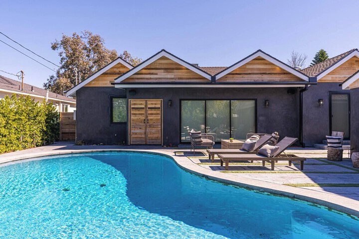 Pool 68 of 103