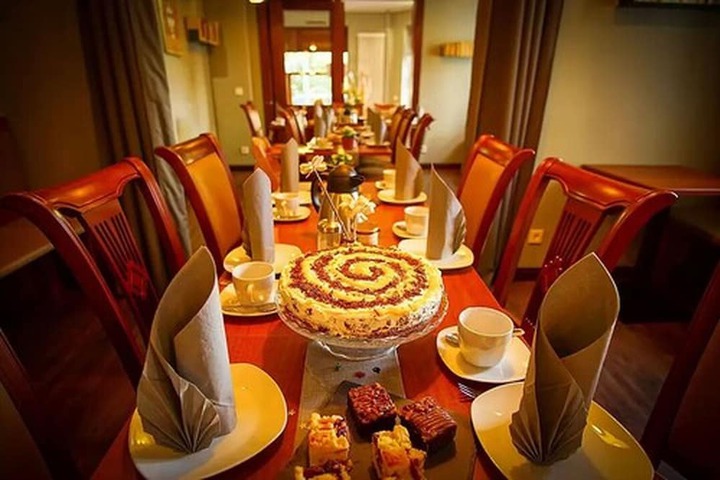 Dining 22 of 42