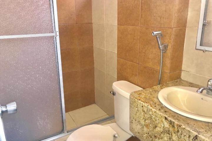 Room 12 of 24