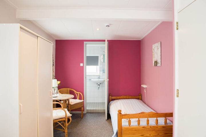 Room 3 of 15