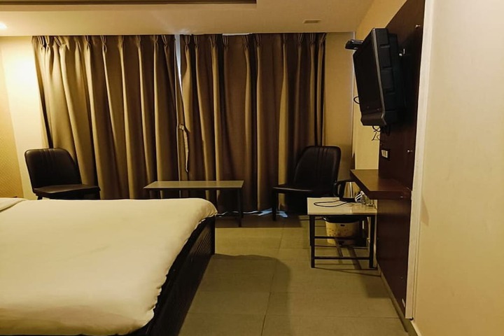 Hotel Interior 25 of 28