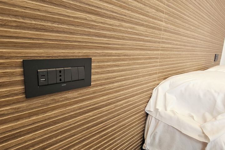 Room 4 of 38