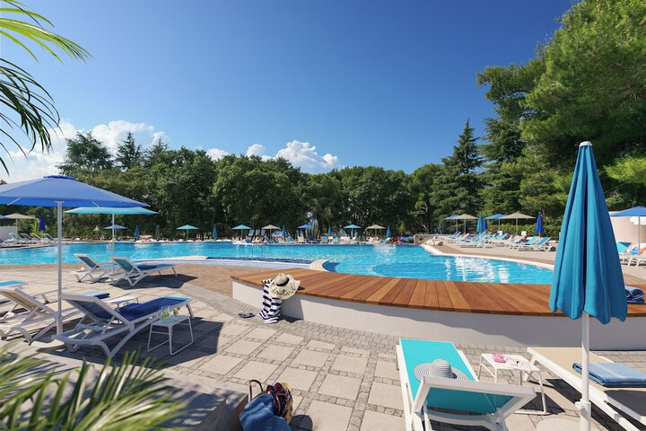 Pool Hotel