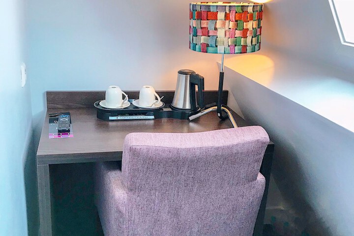 Room 15 of 40