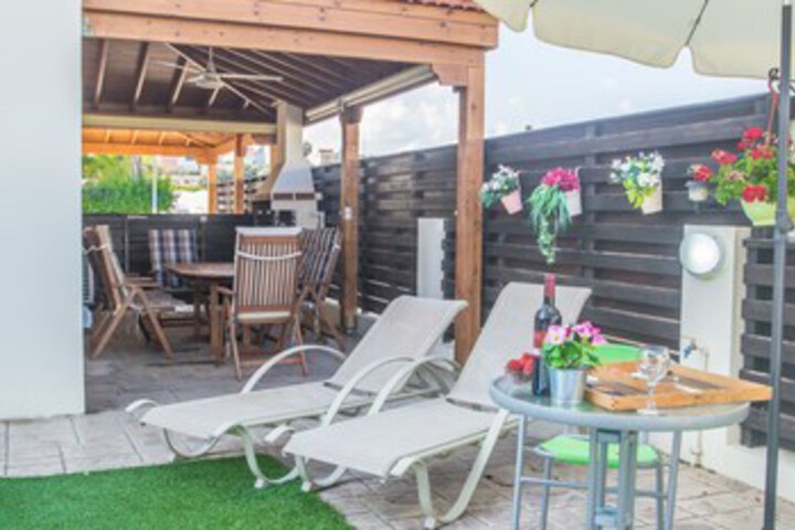 Sundeck 26 of 30