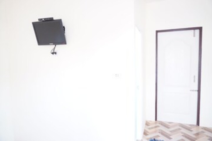 Room 22 of 28