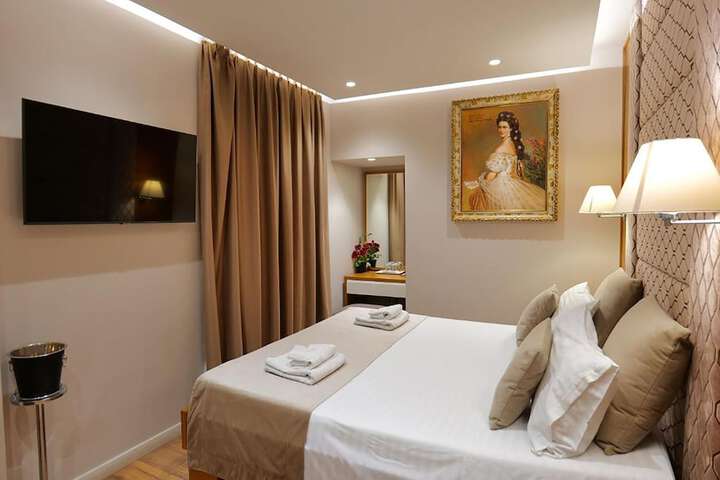 Room 15 of 45