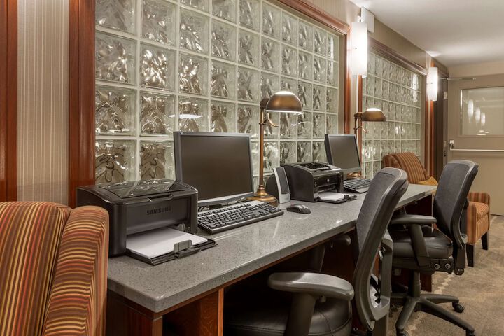 Business Center 79 of 88