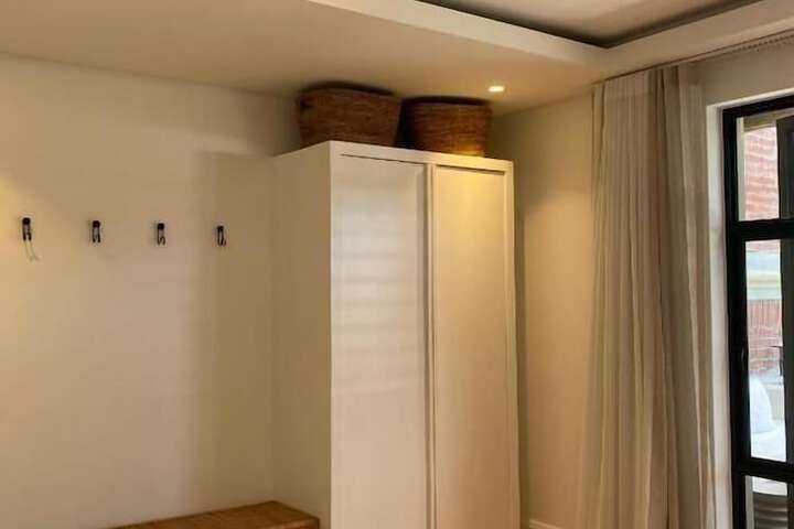 Room 10 of 26
