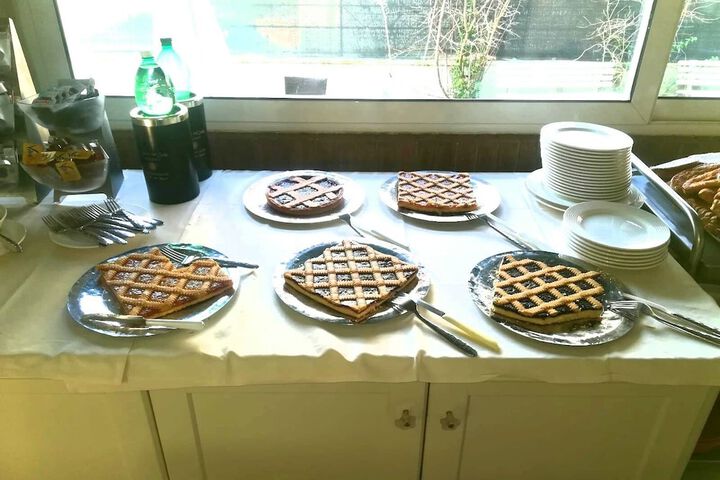Dining 53 of 68