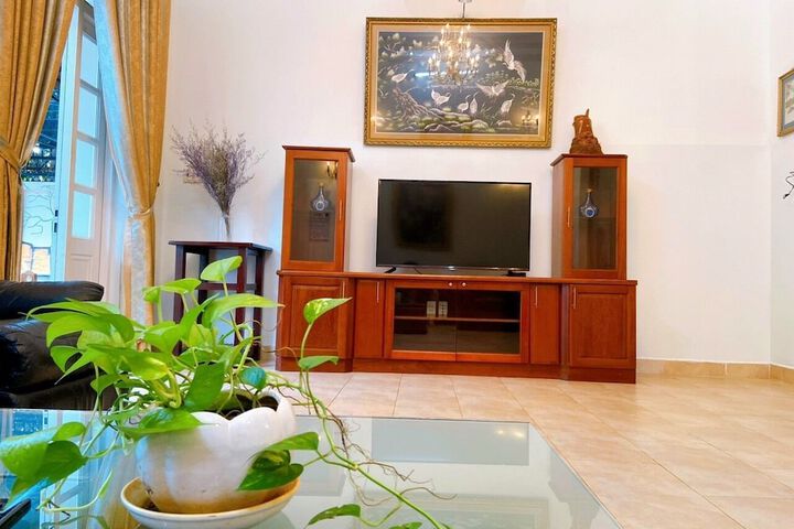 Room 12 of 20