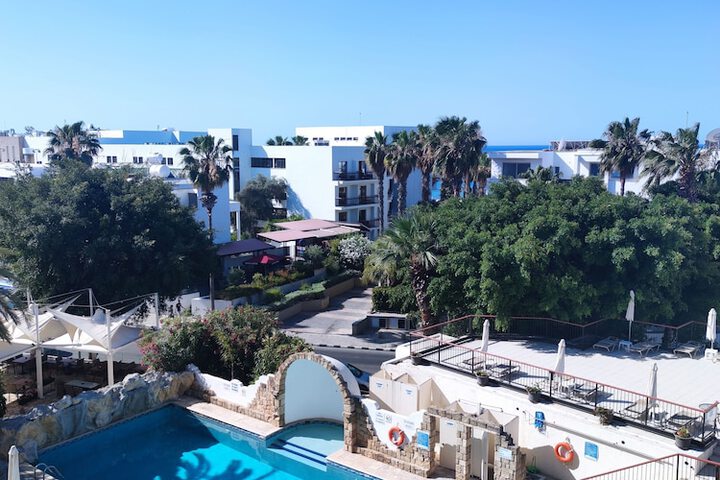 Pool Hotel