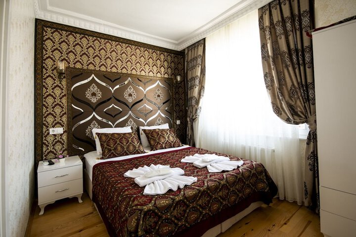 Room 7 of 35