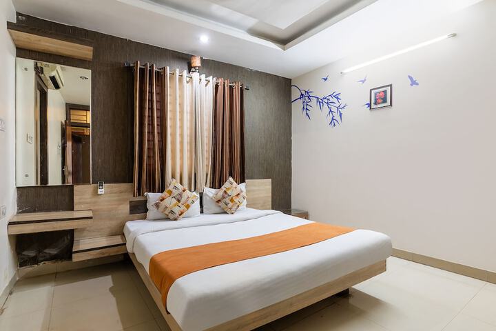 Room 17 of 23