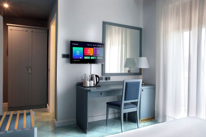 Room 73 of 137