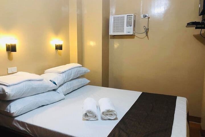 Room 3 of 27