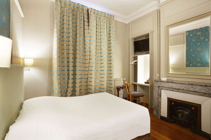 Room 21 of 61