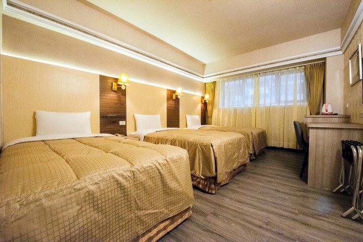 Room 15 of 80