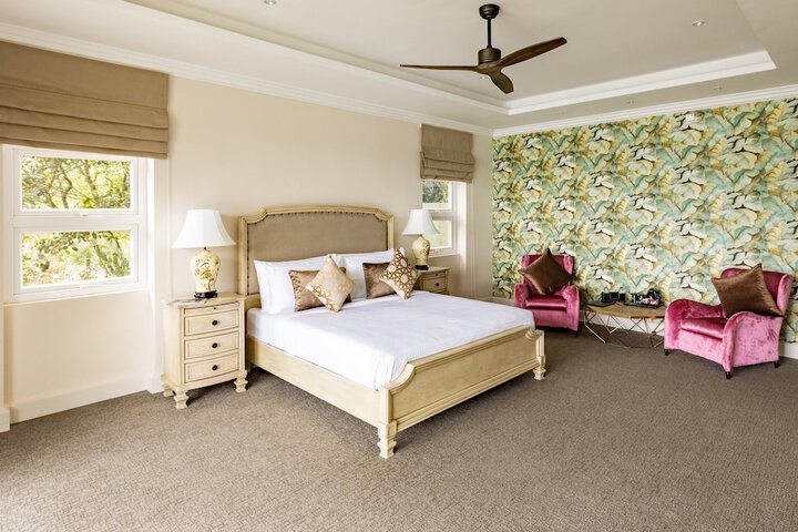 Room 12 of 22