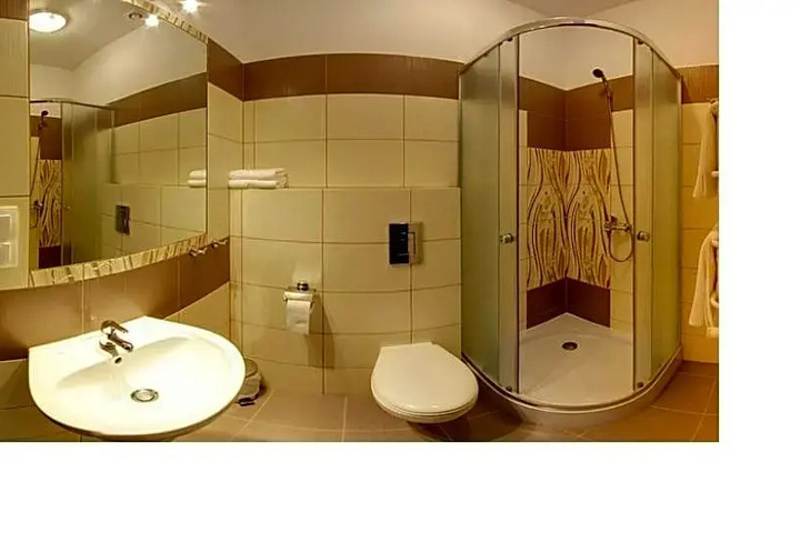 Room 3 of 3